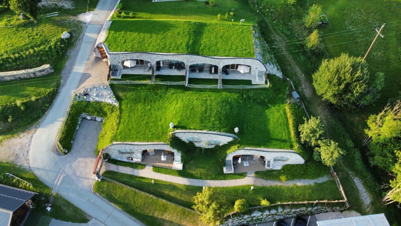 Erdhaeuser Und Apartments Mit Seeblick Und Alleinlage Weissensee Exteriör bild
